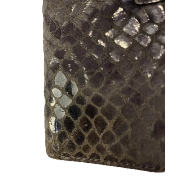 Michael Kors Grey Snakeskin Patterned Embossed Wallet - Picture 9 of 15